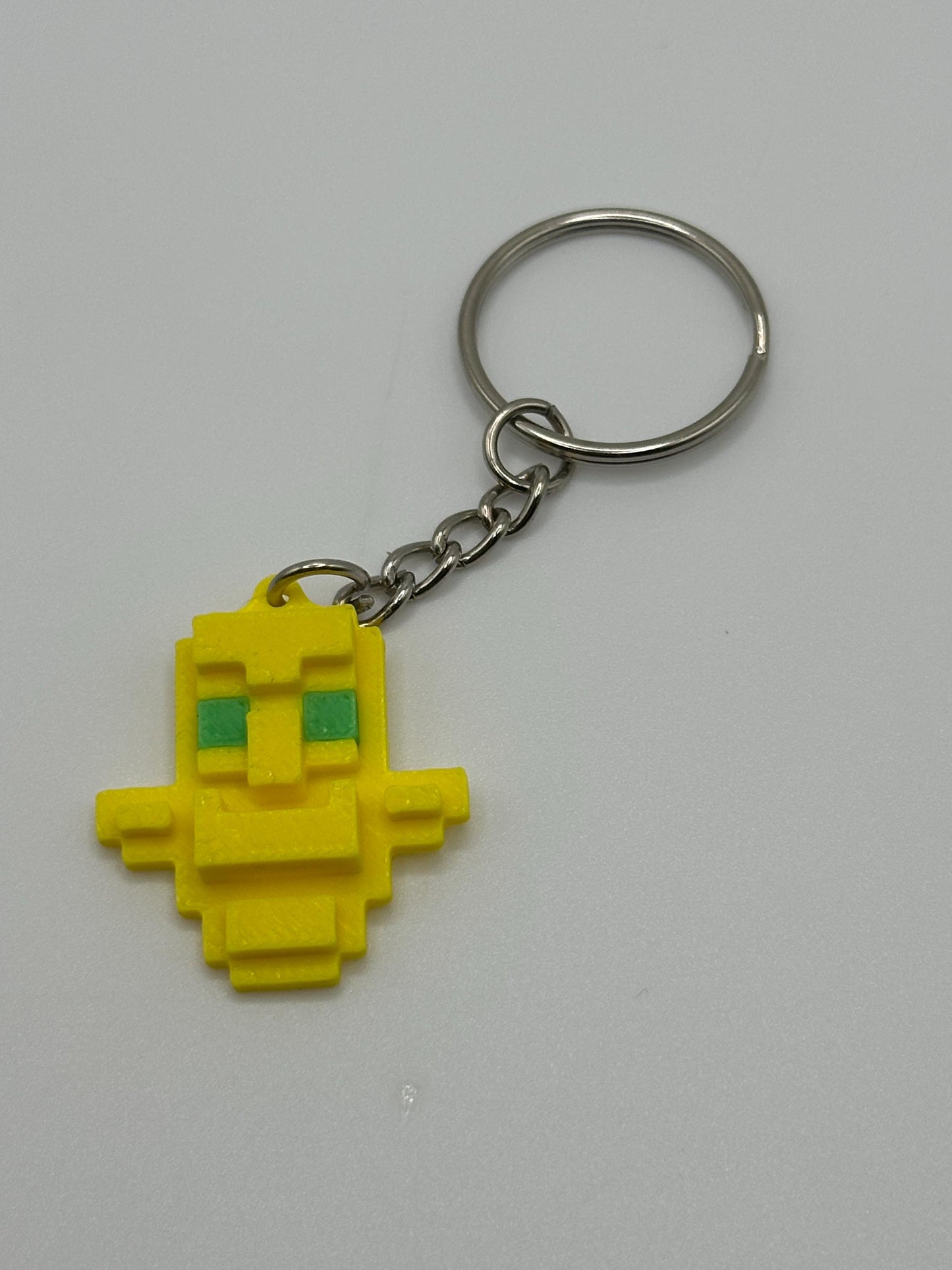 Sandbox Totem Keychain – Pixel Style Gamer Gift