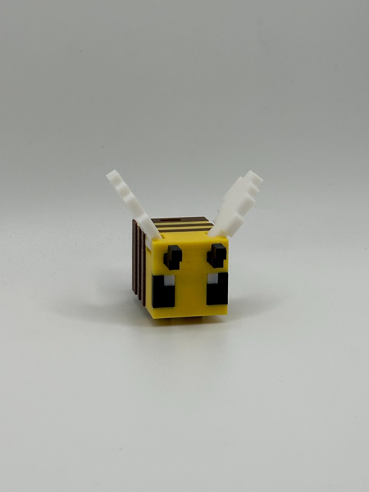 Articulated Bee – 3D Printed Figure with Moving Wings | Single Bee
