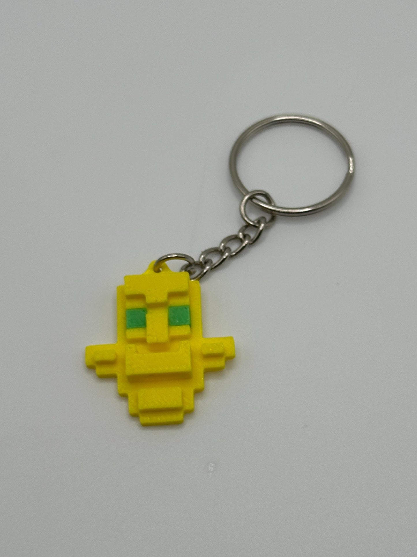 Sandbox Totem Keychain – Pixel Style Gamer Gift