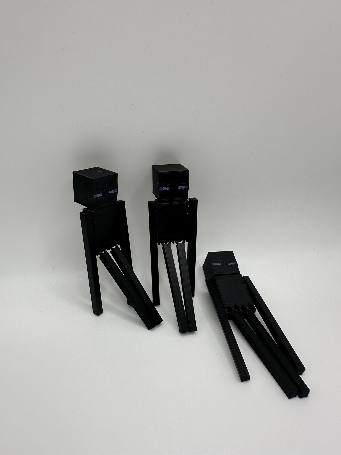 Articulated Tall Figure – Pixel-Inspired Poseable Toy – Fantasy Gift, Desk Decor, Fidget Figure