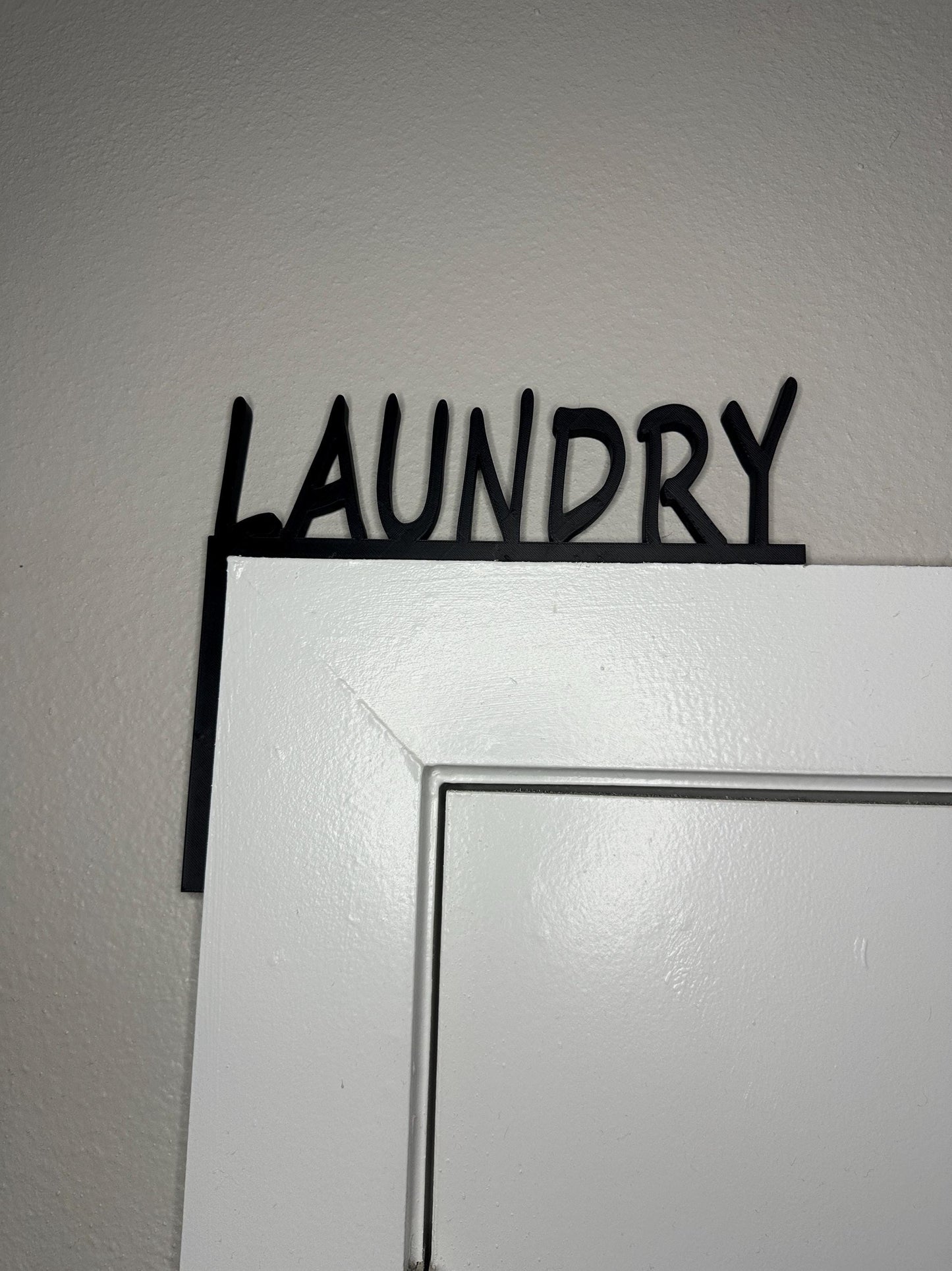 LAUNDRY Door Frame Topper Corner Sign – Left Side Mount – 3D Printed Modern Bathroom Label