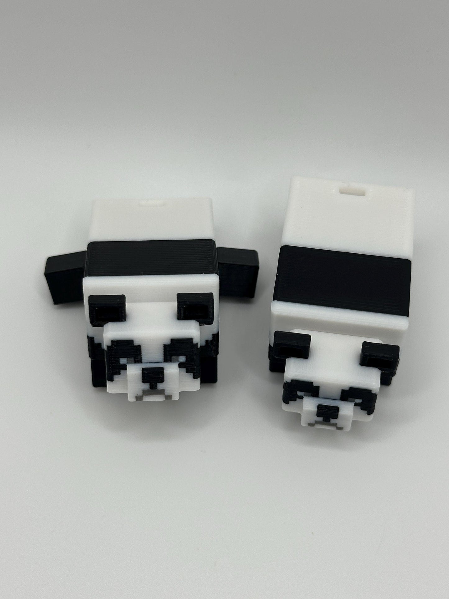 Articulated Sandbox Panda – 3D Printed Movable Toy – Pixel Animal Figure – Gamer Gift or Desk Decor