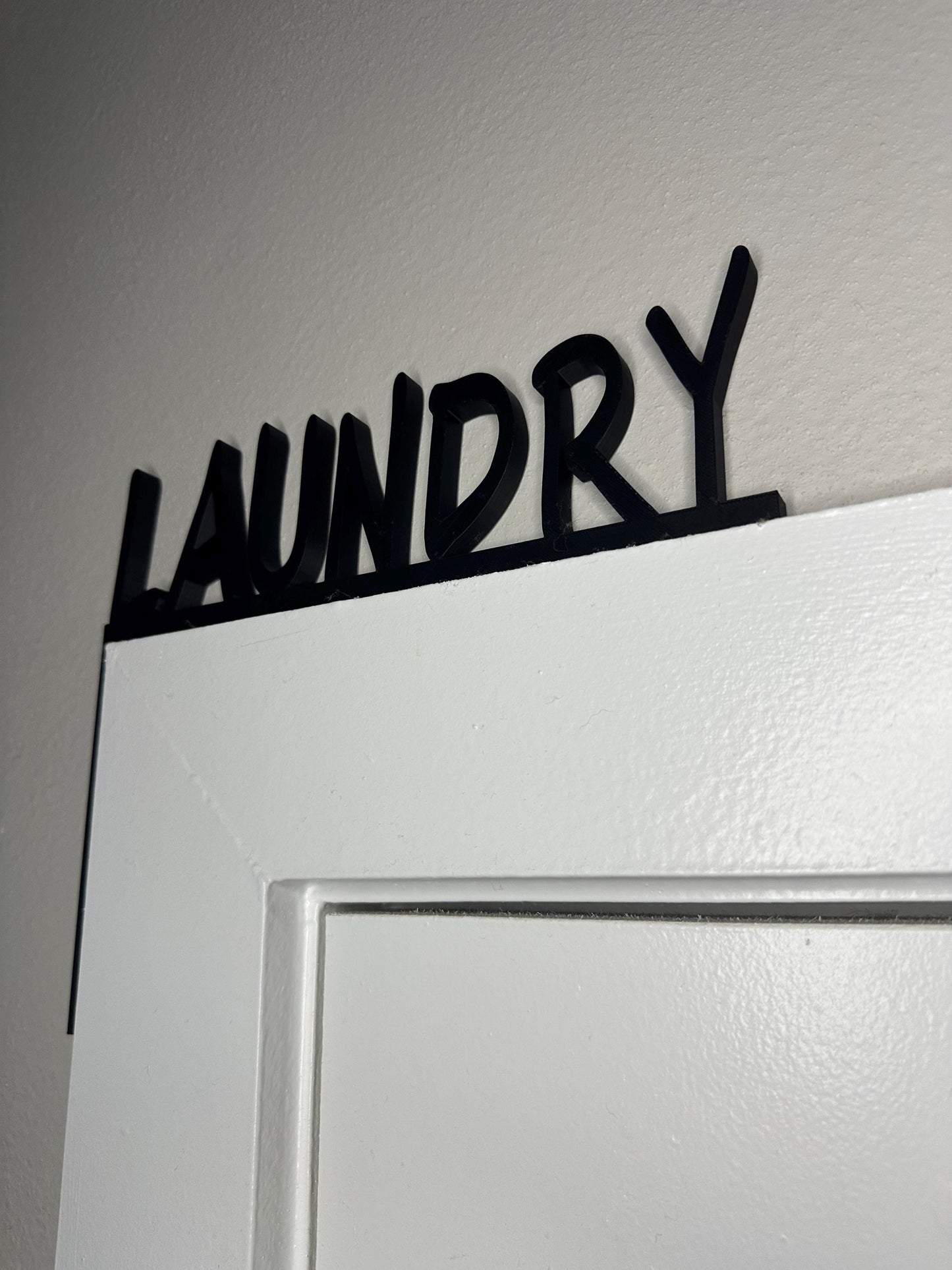 LAUNDRY Door Frame Topper Corner Sign – Left Side Mount – 3D Printed Modern Bathroom Label
