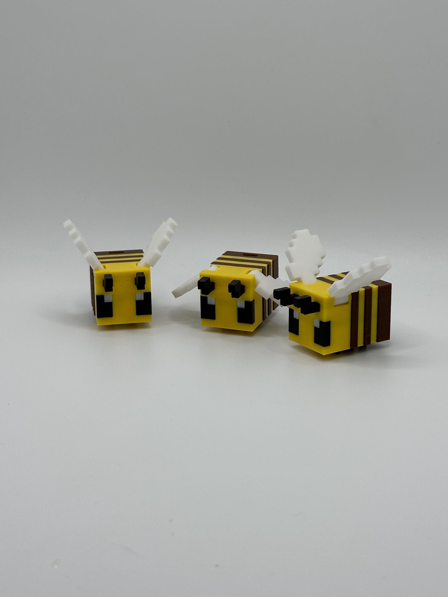 Articulated Bee – 3D Printed Figure with Moving Wings | Single Bee