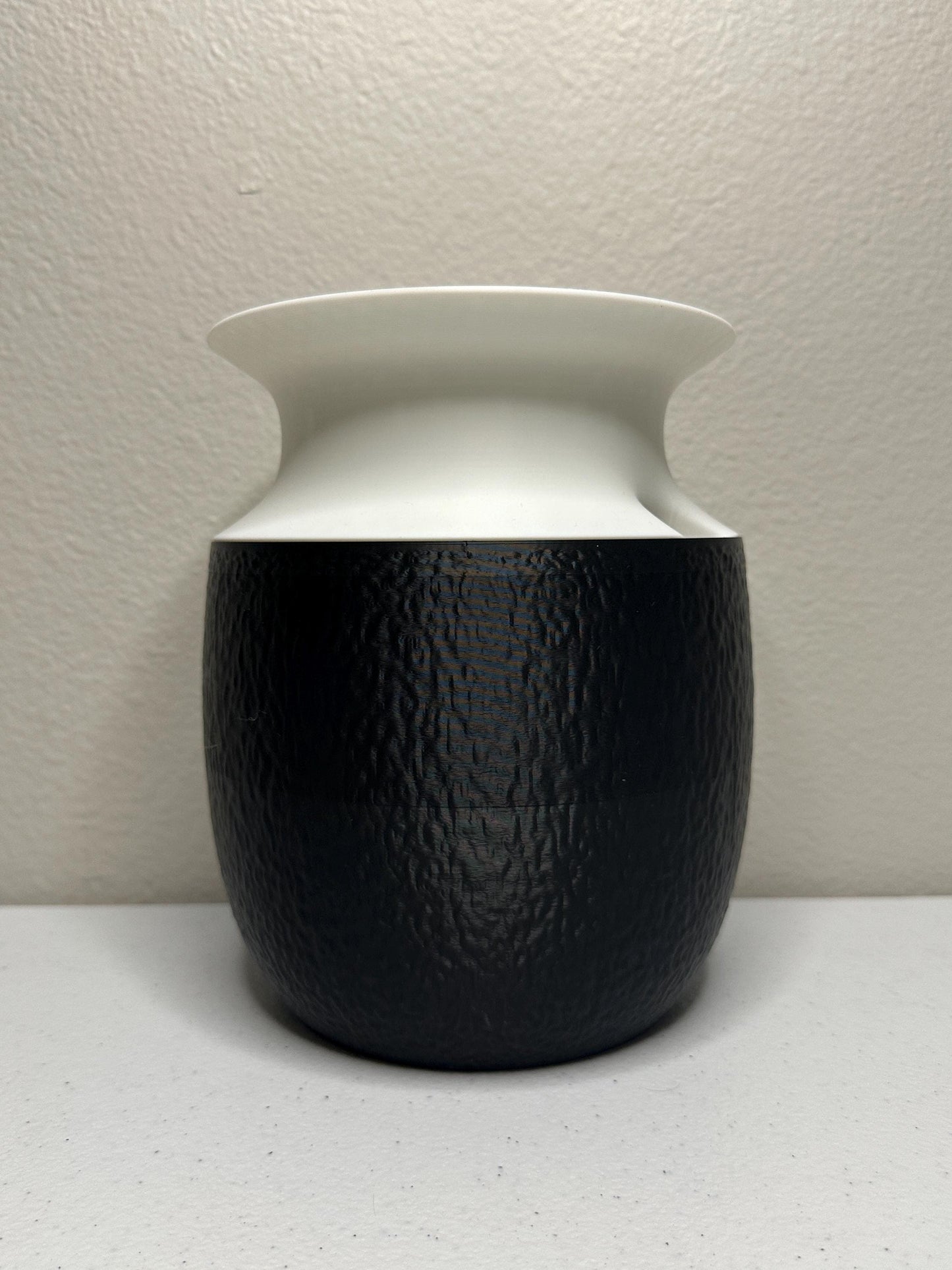 Two-Tone Planter with Water Reservoir: Modern Black & White Indoor/Outdoor Design