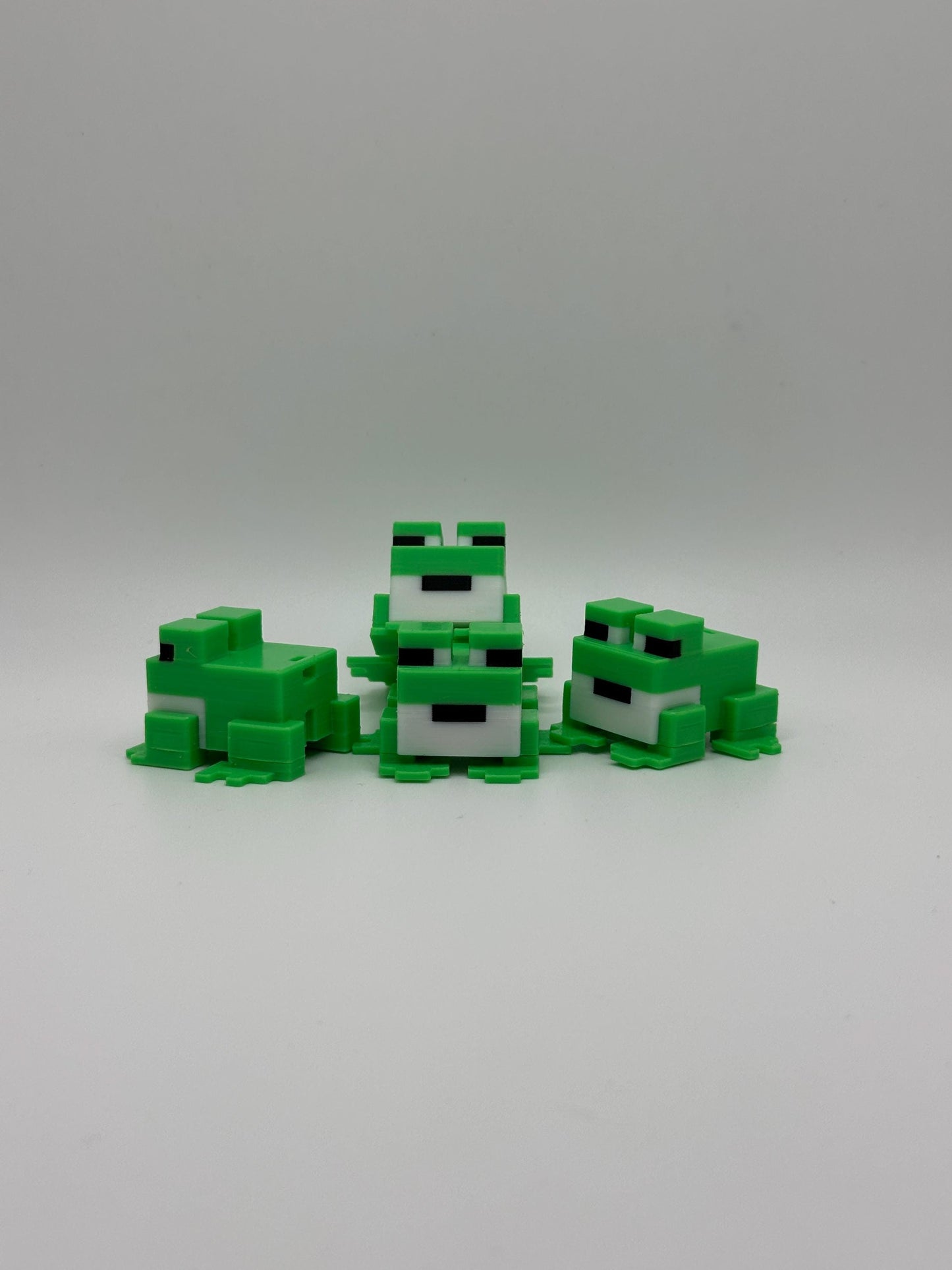Sandbox Frog | 3D Printed Pixelated Frog Figure | Pixel Style Decor | Gamer Gift