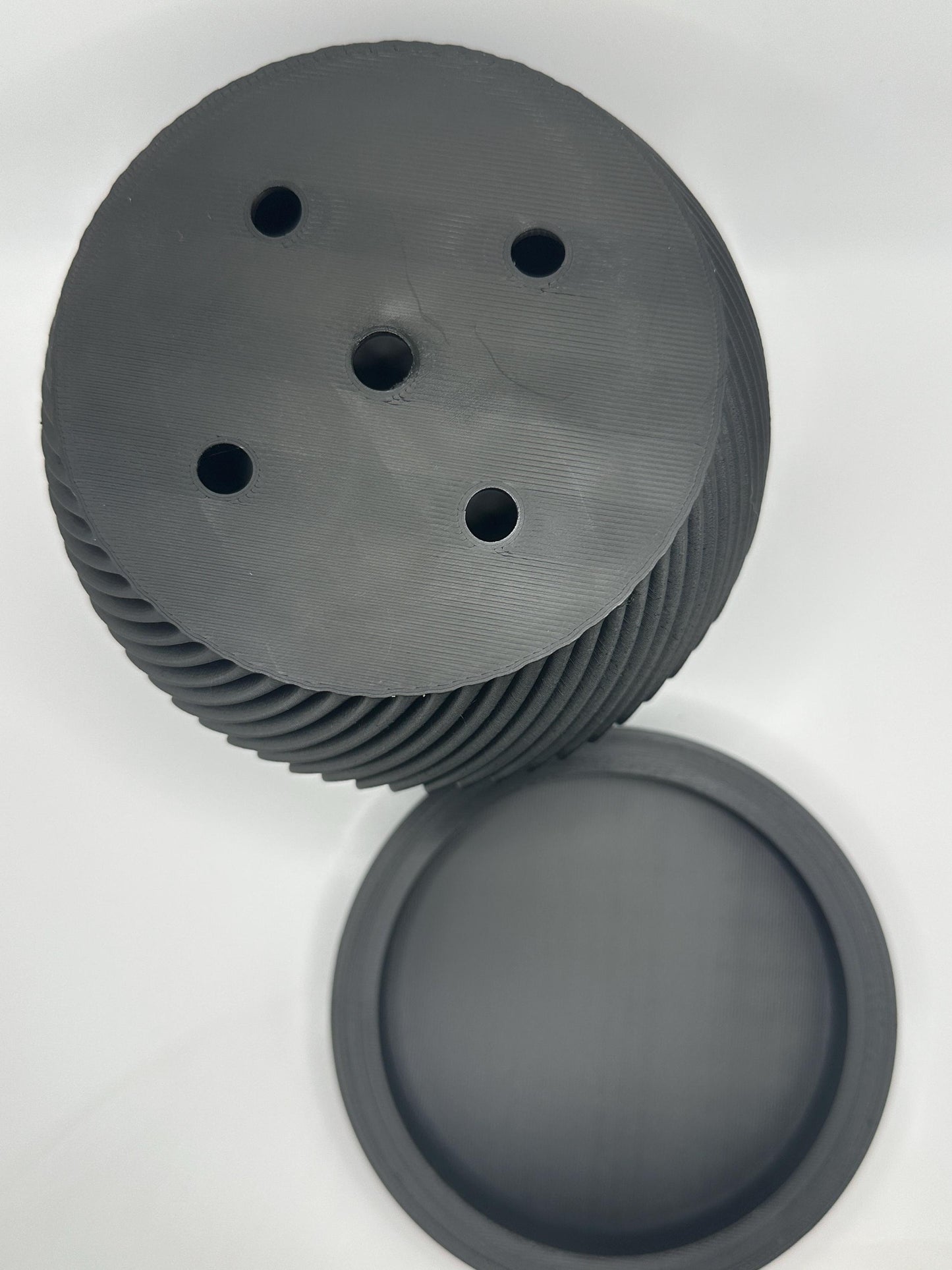 Modern Spiral Planter with Matching Drip Tray – Black or White Indoor/Outdoor Plant Pot