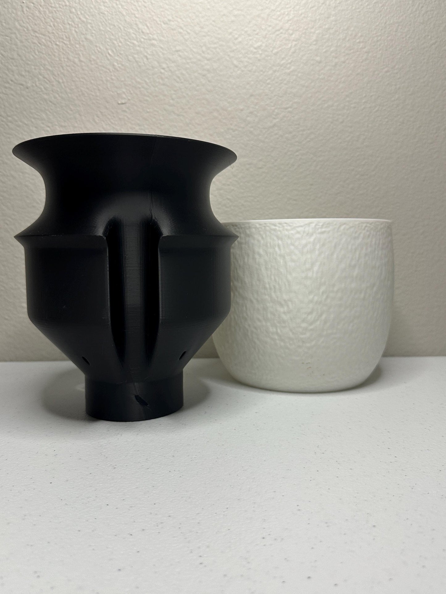 Two-Tone Planter with Water Reservoir: Modern Black & White Indoor/Outdoor Design