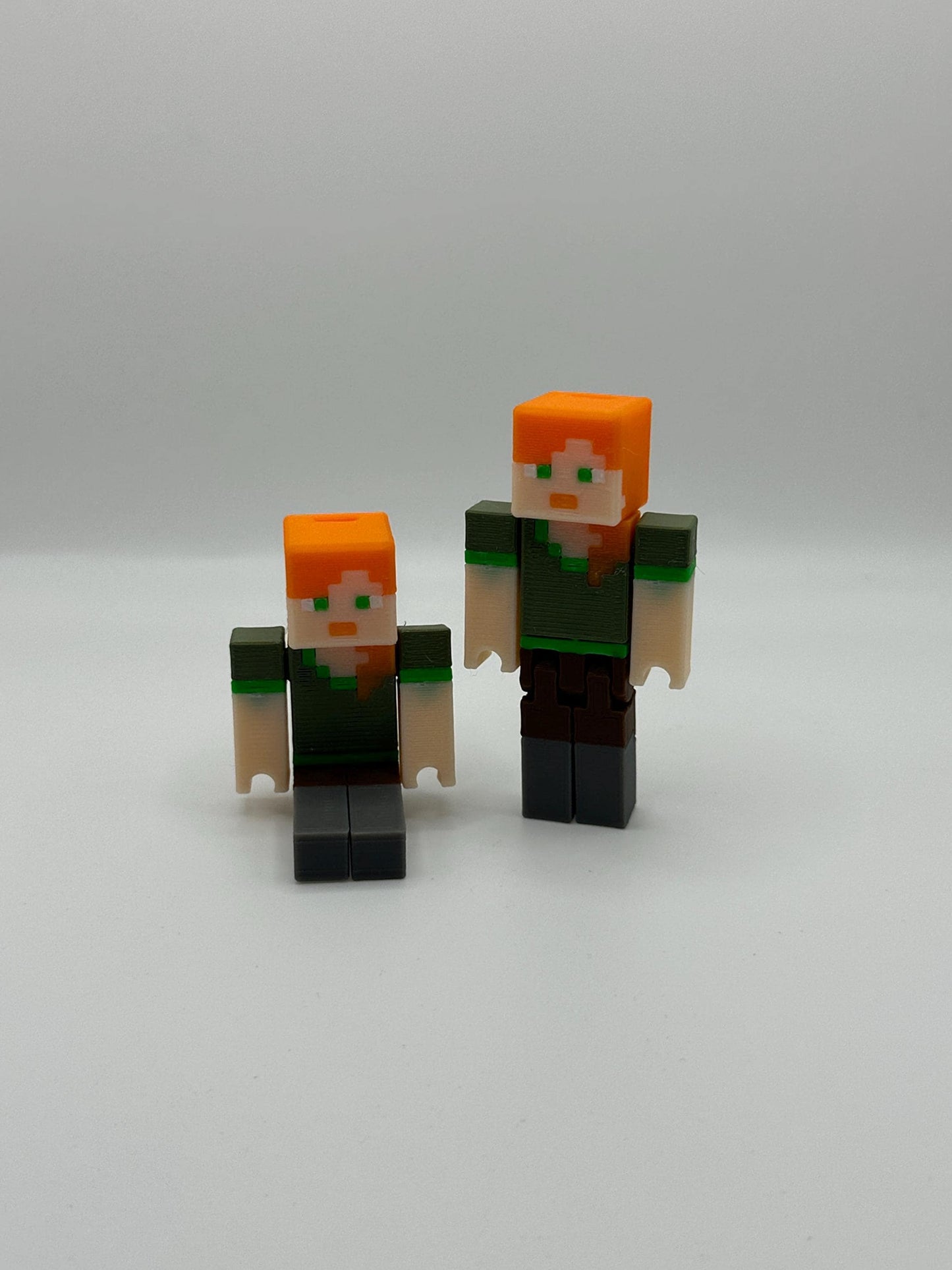 Articulated Female character Toy - 3D Printed Pixel Character, Poseable Action Figure, Perfect Gift for Gamers & Collectors
