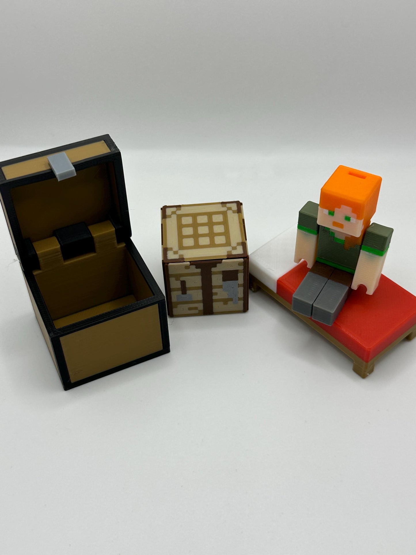 Pixel Female Character Pack – Articulated character, Bed, Chest & Crafting Table | 3D Printed Display Set
