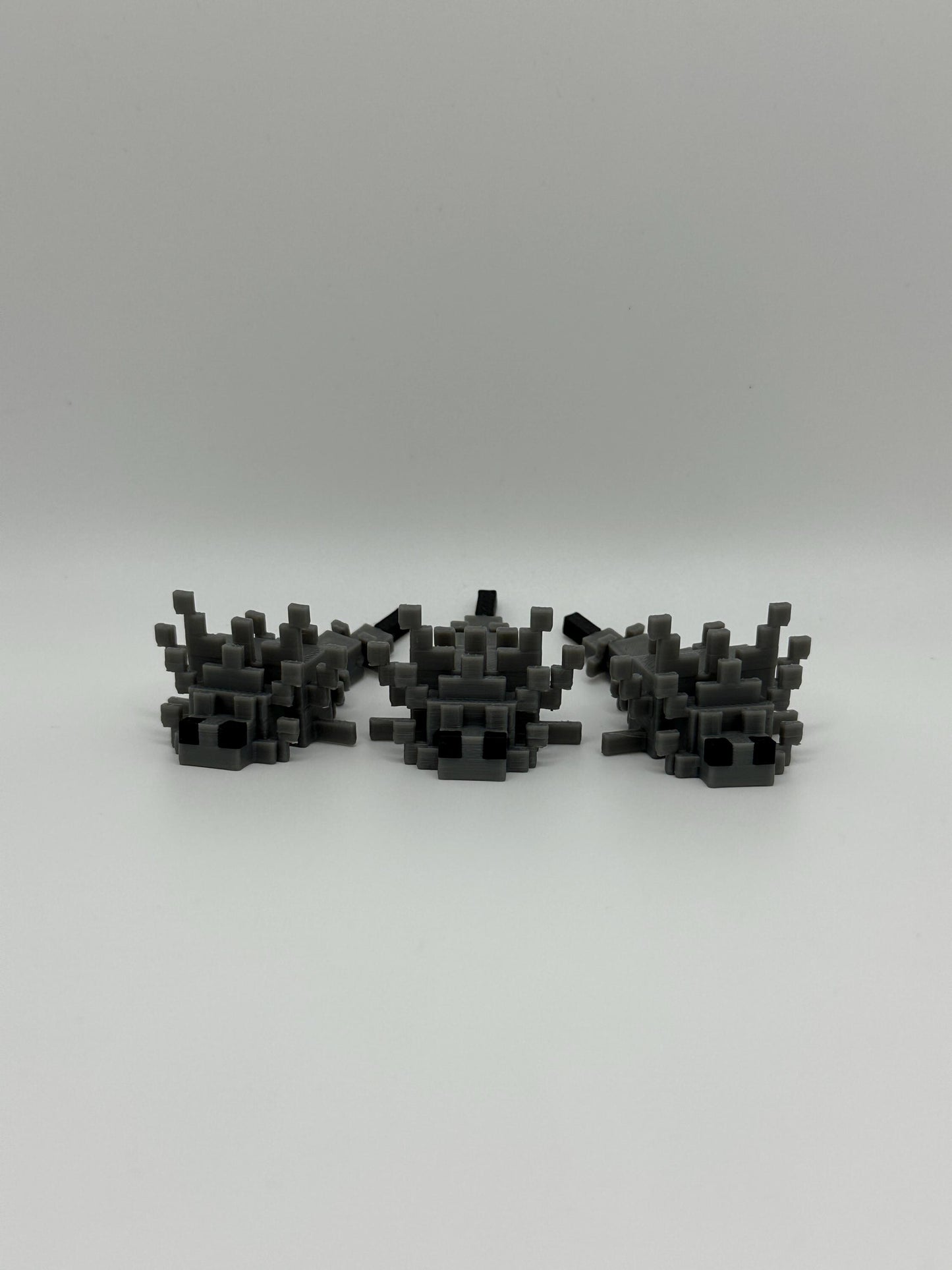 SilverDart | Articulated 3D Printed Pixel Monster | Gamer Desk Toy | Unique Collector's Item