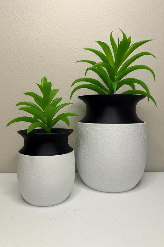 Two-Tone Planter with Water Reservoir: Modern Black & White Indoor/Outdoor Design