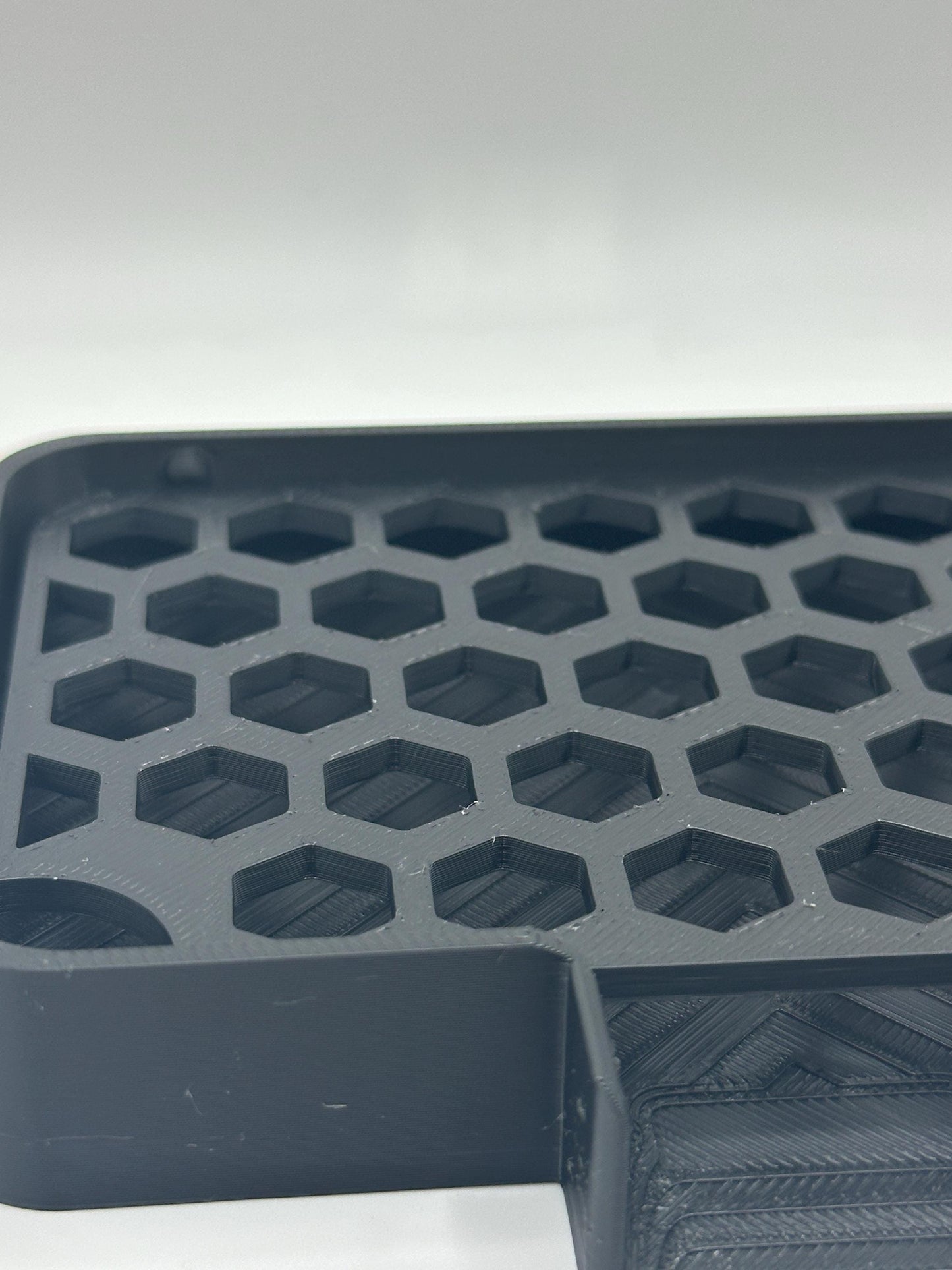 3D Printed Honeycomb Soap Dish – Modern Soap Holder with Drainage, Minimalist Bathroom Decor