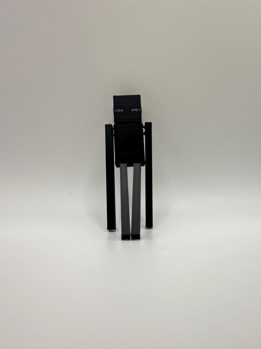 Articulated Tall Figure – Pixel-Inspired Poseable Toy – Fantasy Gift, Desk Decor, Fidget Figure