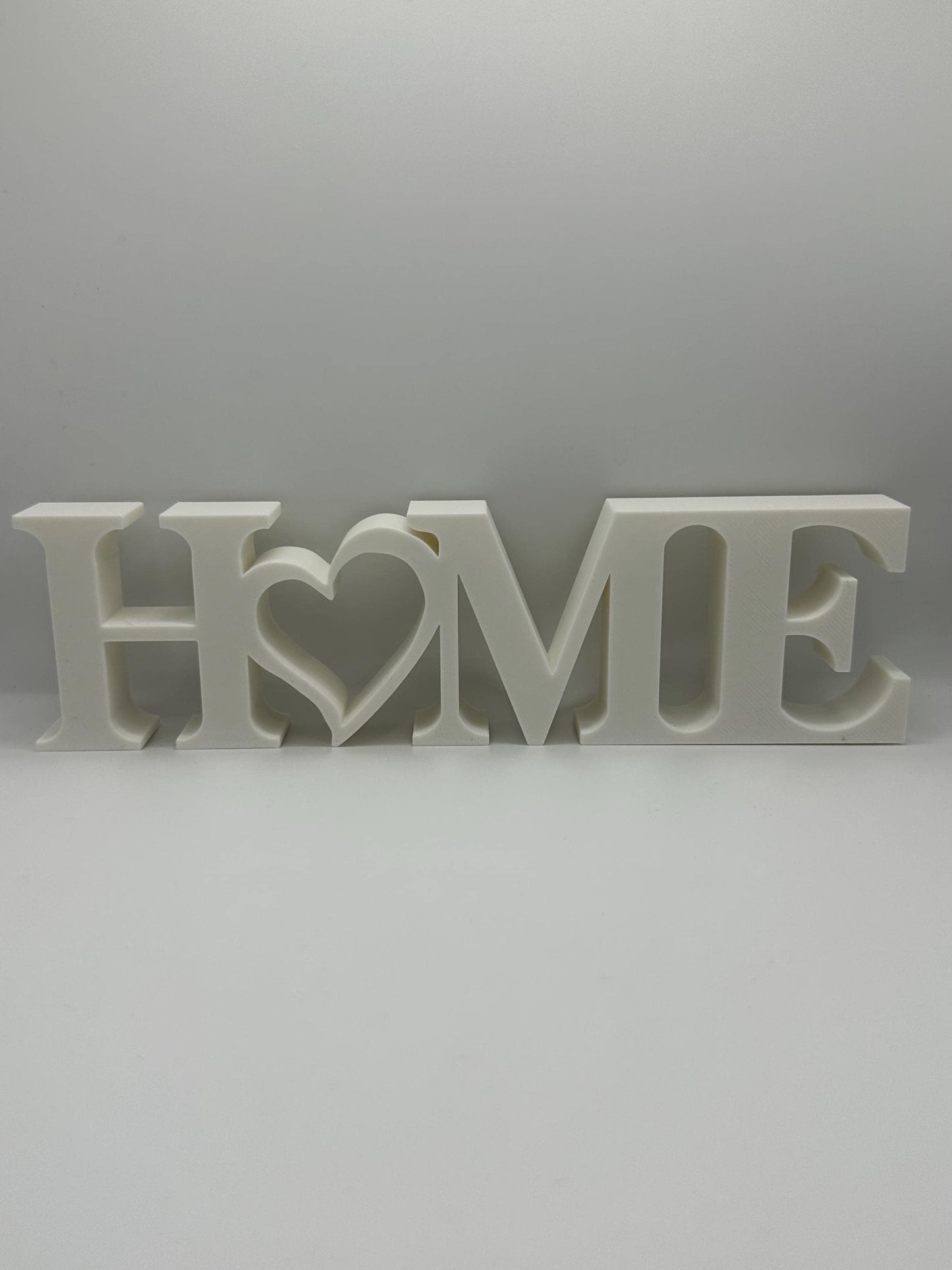 3D Printed “HOME” Shelf Decor with Heart – Modern Minimalist Home Sign, Desk or Shelf Decoration, Housewarming Gift, Home Office Decor