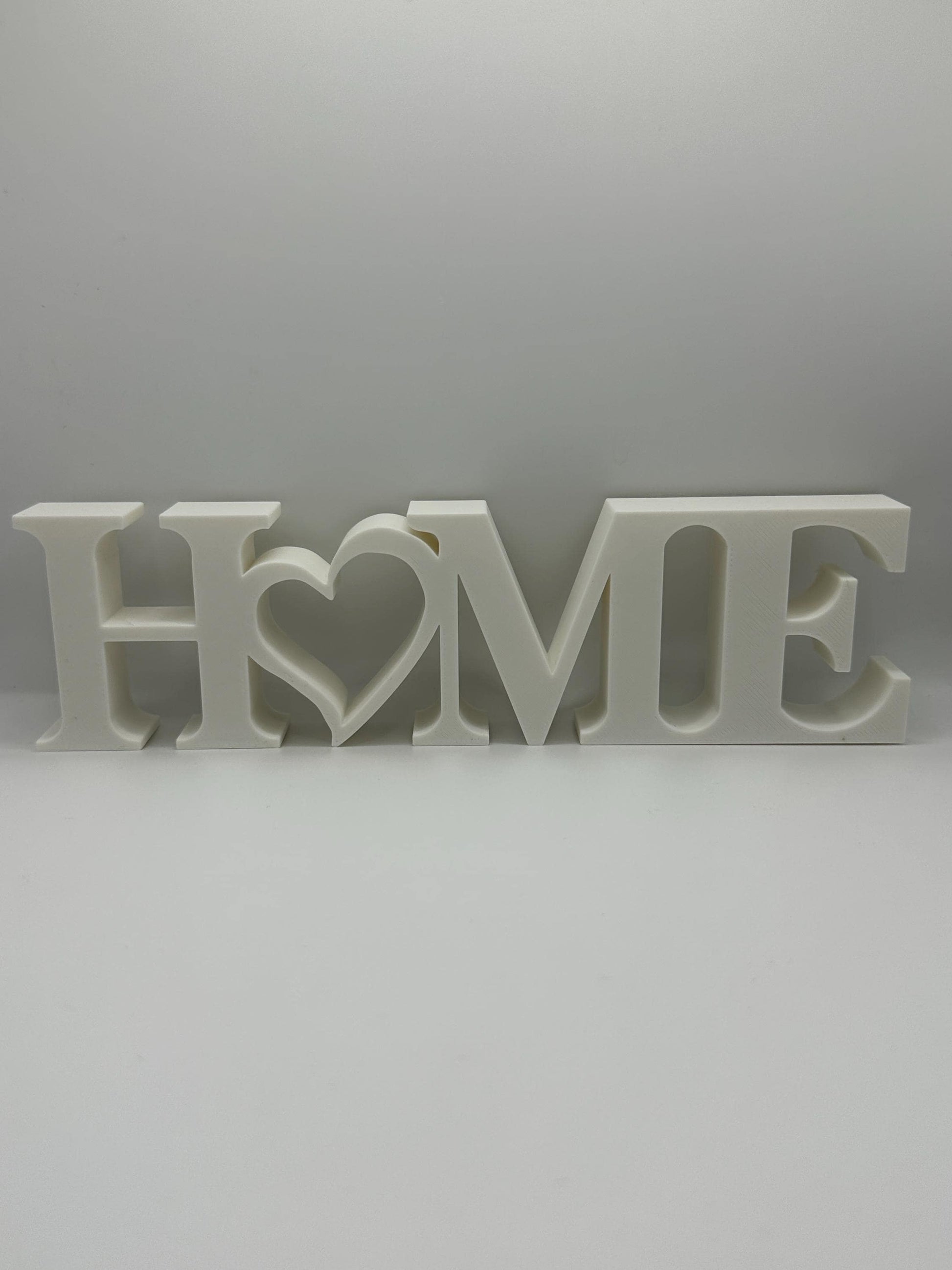 3D Printed “HOME” Shelf Decor with Heart – Modern Minimalist Home Sign, Desk or Shelf Decoration, Housewarming Gift, Home Office Decor