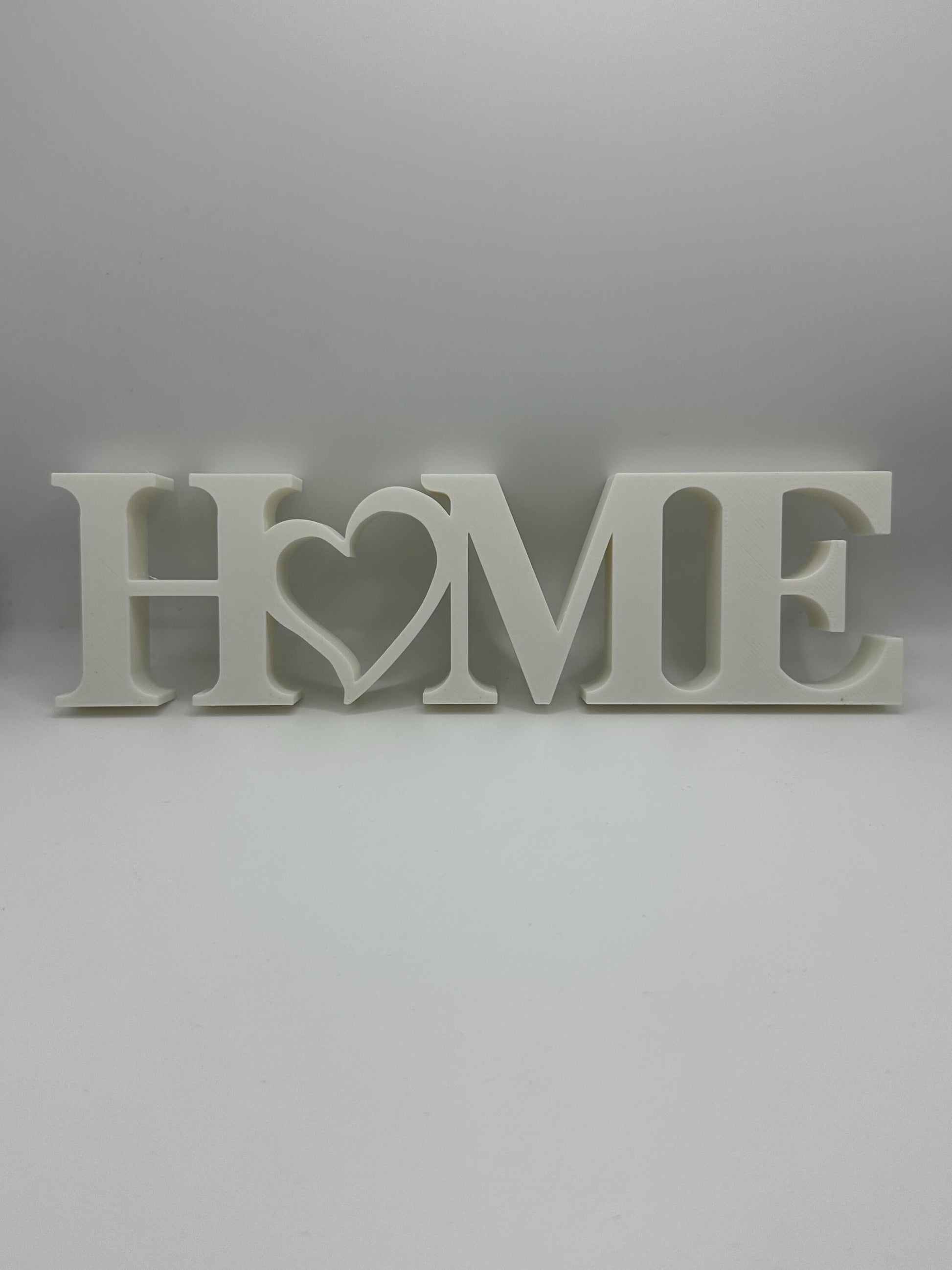 3D Printed “HOME” Shelf Decor with Heart – Modern Minimalist Home Sign, Desk or Shelf Decoration, Housewarming Gift, Home Office Decor