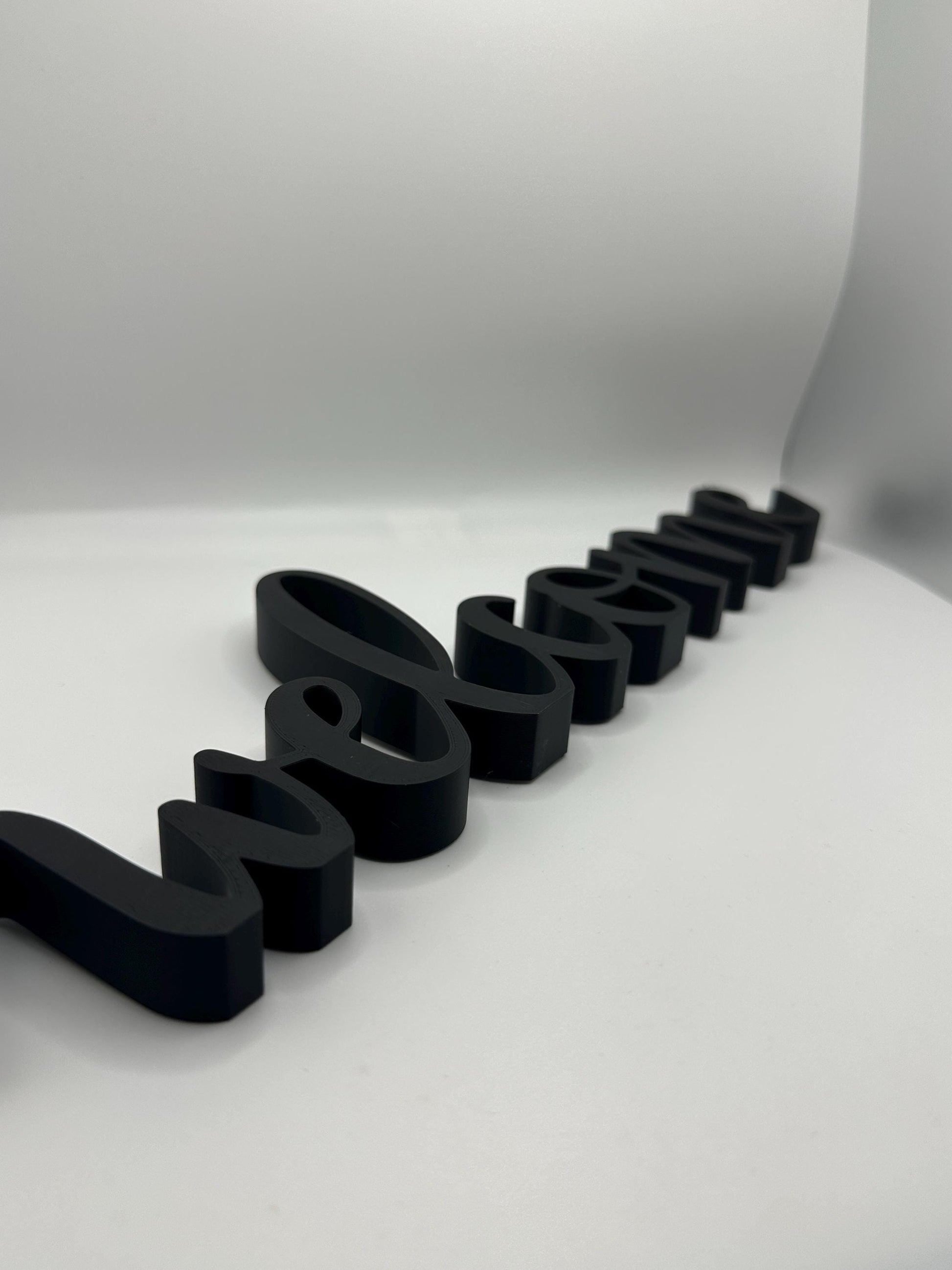 3D Printed “Welcome” Sign – Modern Desk or Shelf Decor, Entryway Accent, Freestanding Welcome Word Sign, Housewarming Gift
