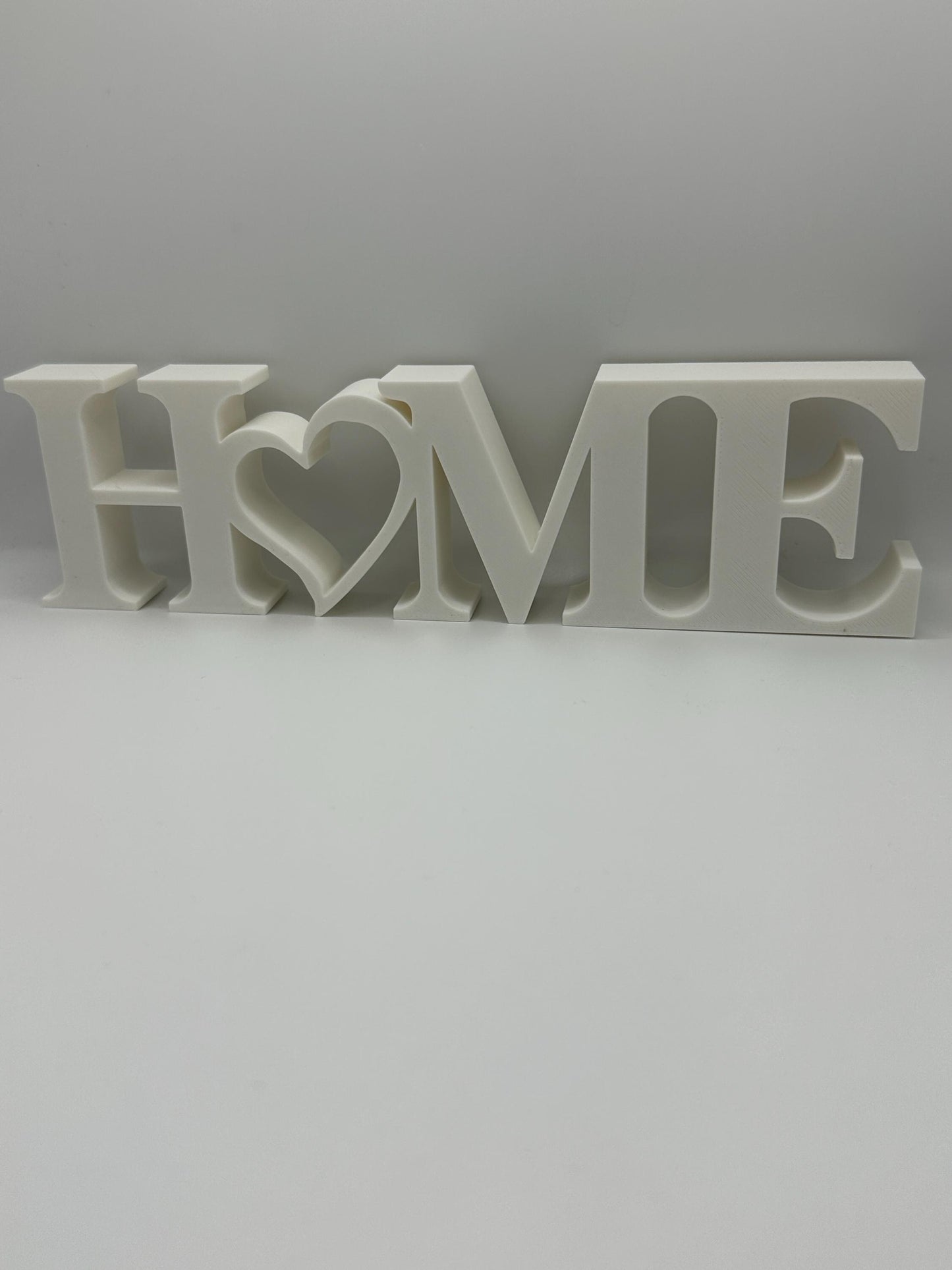 3D Printed “HOME” Shelf Decor with Heart – Modern Minimalist Home Sign, Desk or Shelf Decoration, Housewarming Gift, Home Office Decor