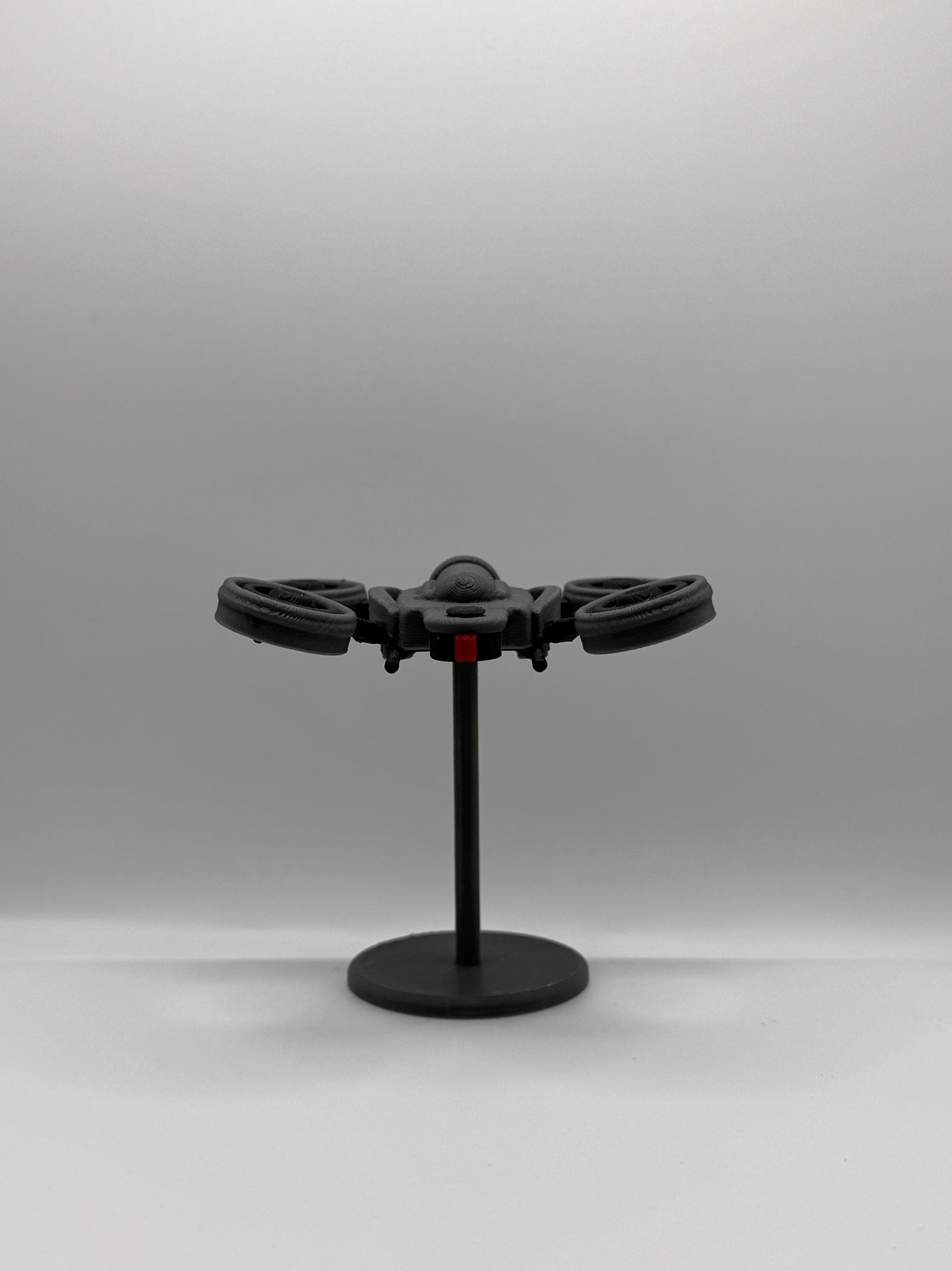 Arc Raiders Wasp Display Figure on Stand | 3D Printed Sci-Fi Collectible | Gaming Desk & Shelf Decor