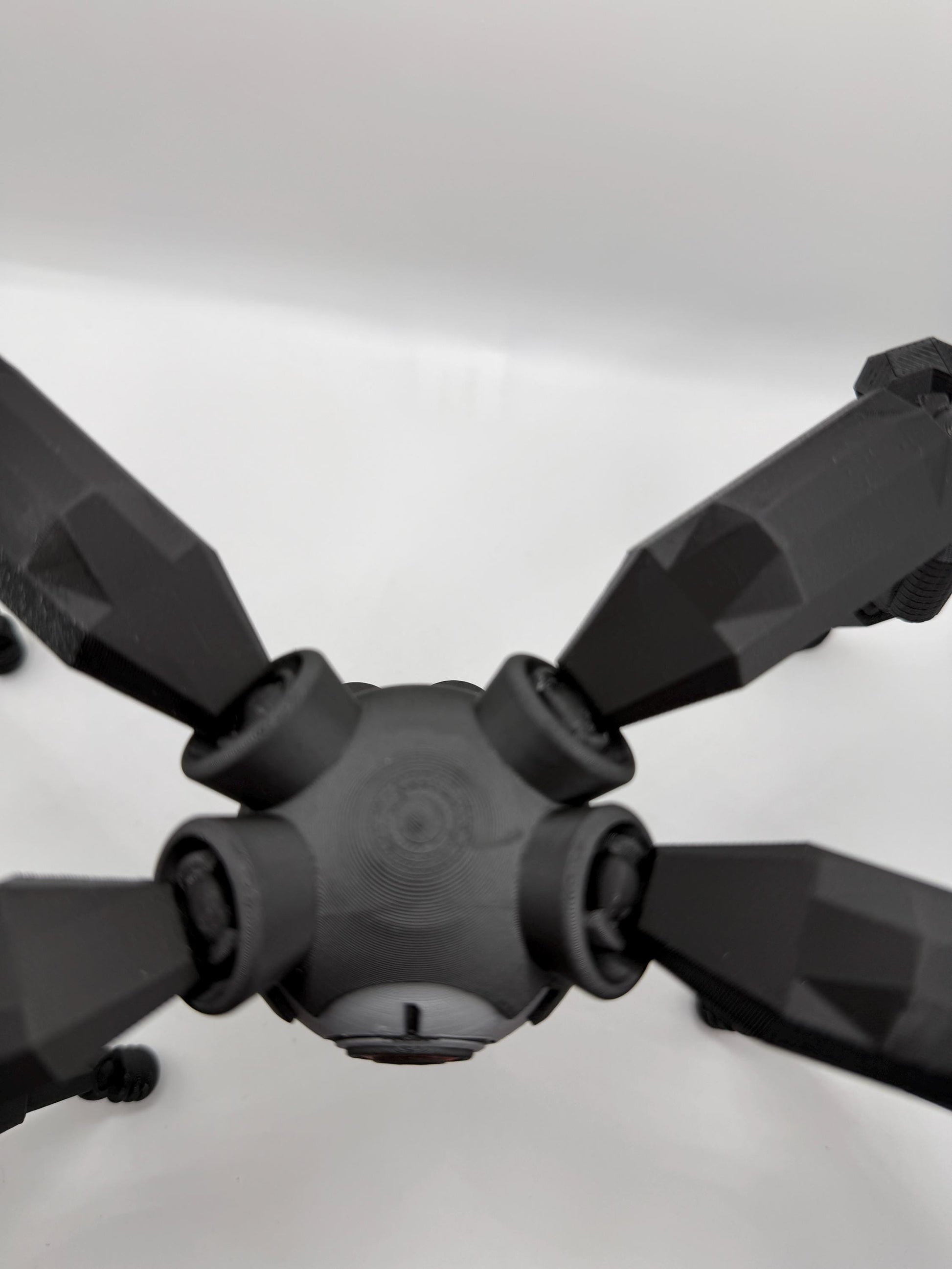 Arc Raiders Leaper Display Figure | 3D Printed Sci-Fi Collectible | Gaming Desk & Shelf Decor