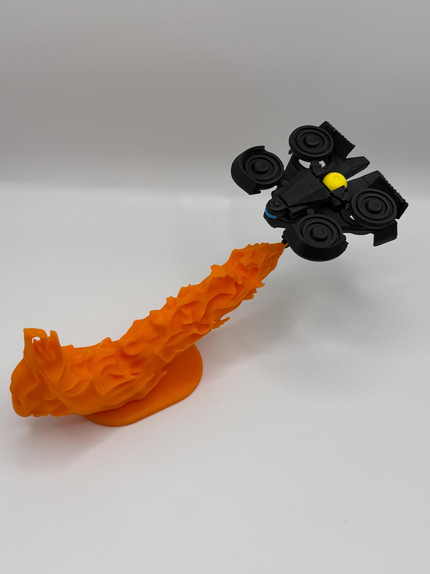 Firefly Drone with Flame Effect | ARC Raider Inspired | 3D Printed Sci-Fi Display | Futuristic Drone Figure | Gamer Desk Decor