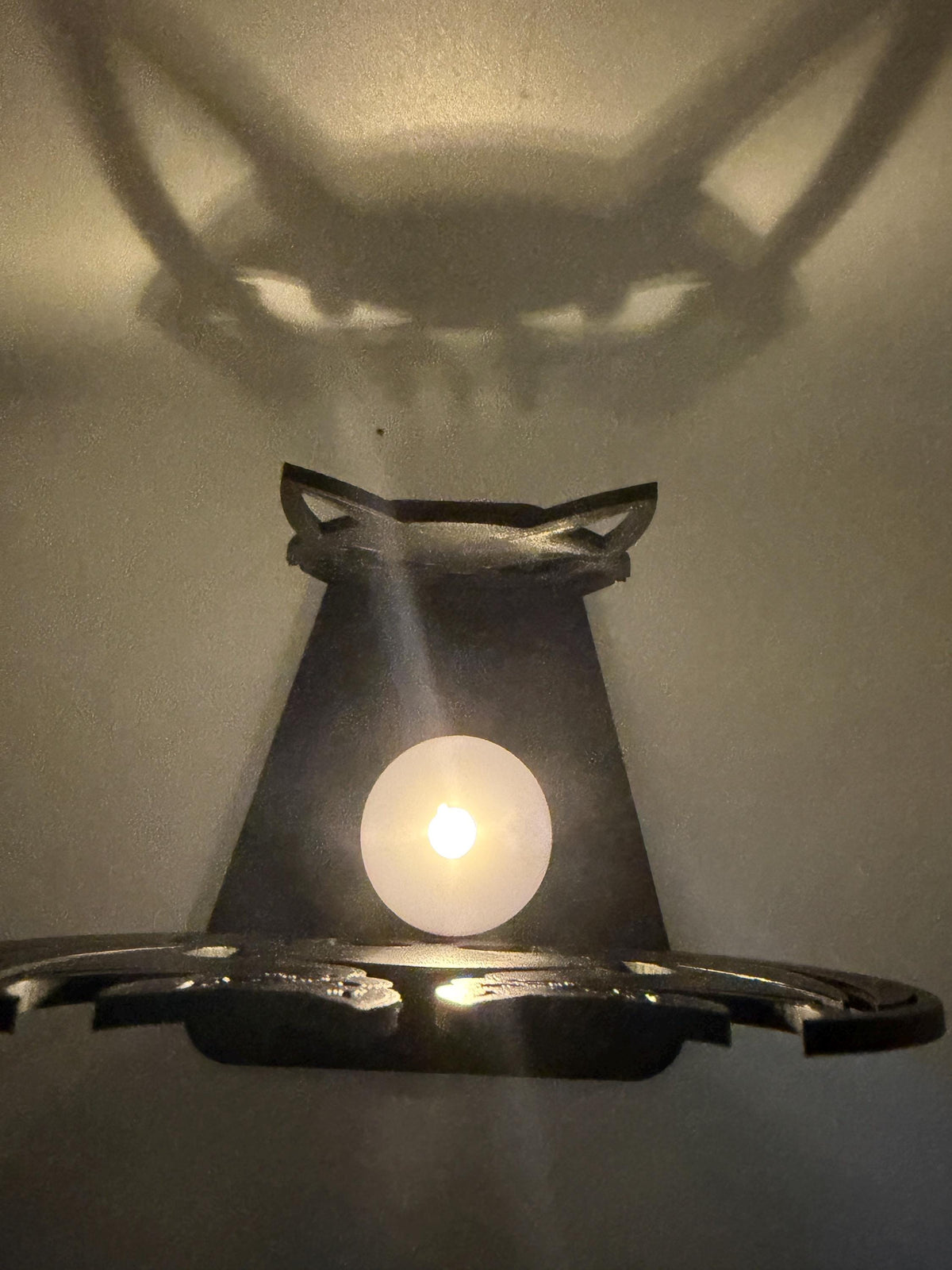 Halloween Shadow Light | Skull & Bat Shadow Projector | Spooky LED Tea Light Holder | Halloween Decor | 3D Printed Shadow Lamp